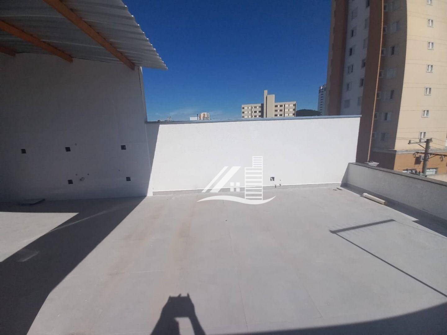 Cobertura à venda com 2 quartos, 83m² - Foto 4