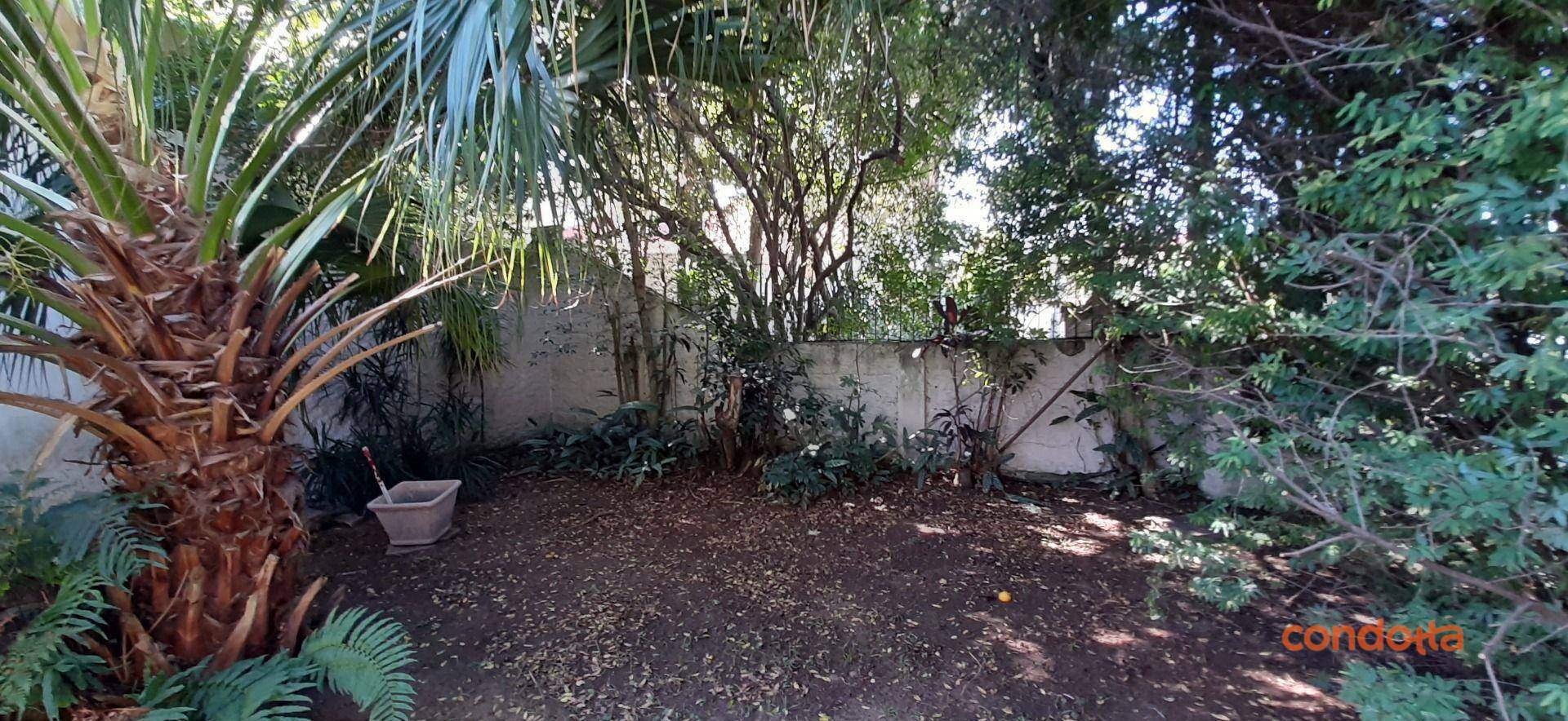 Casa para alugar com 4 quartos, 331m² - Foto 45