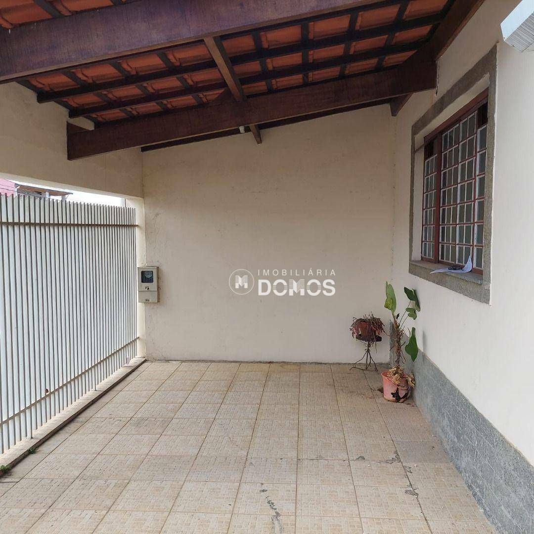 Casa à venda com 4 quartos, 180m² - Foto 5