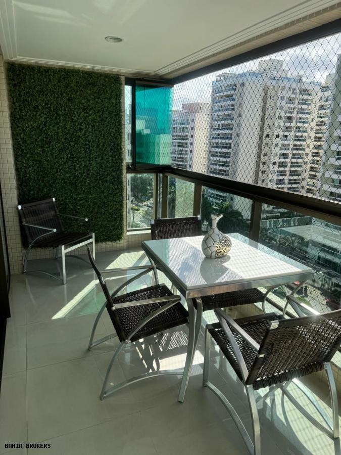 Apartamento para alugar com 3 quartos, 102m² - Foto 8