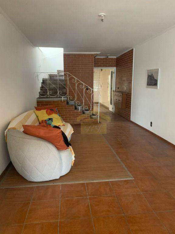 Casa à venda e aluguel com 3 quartos, 208m² - Foto 2