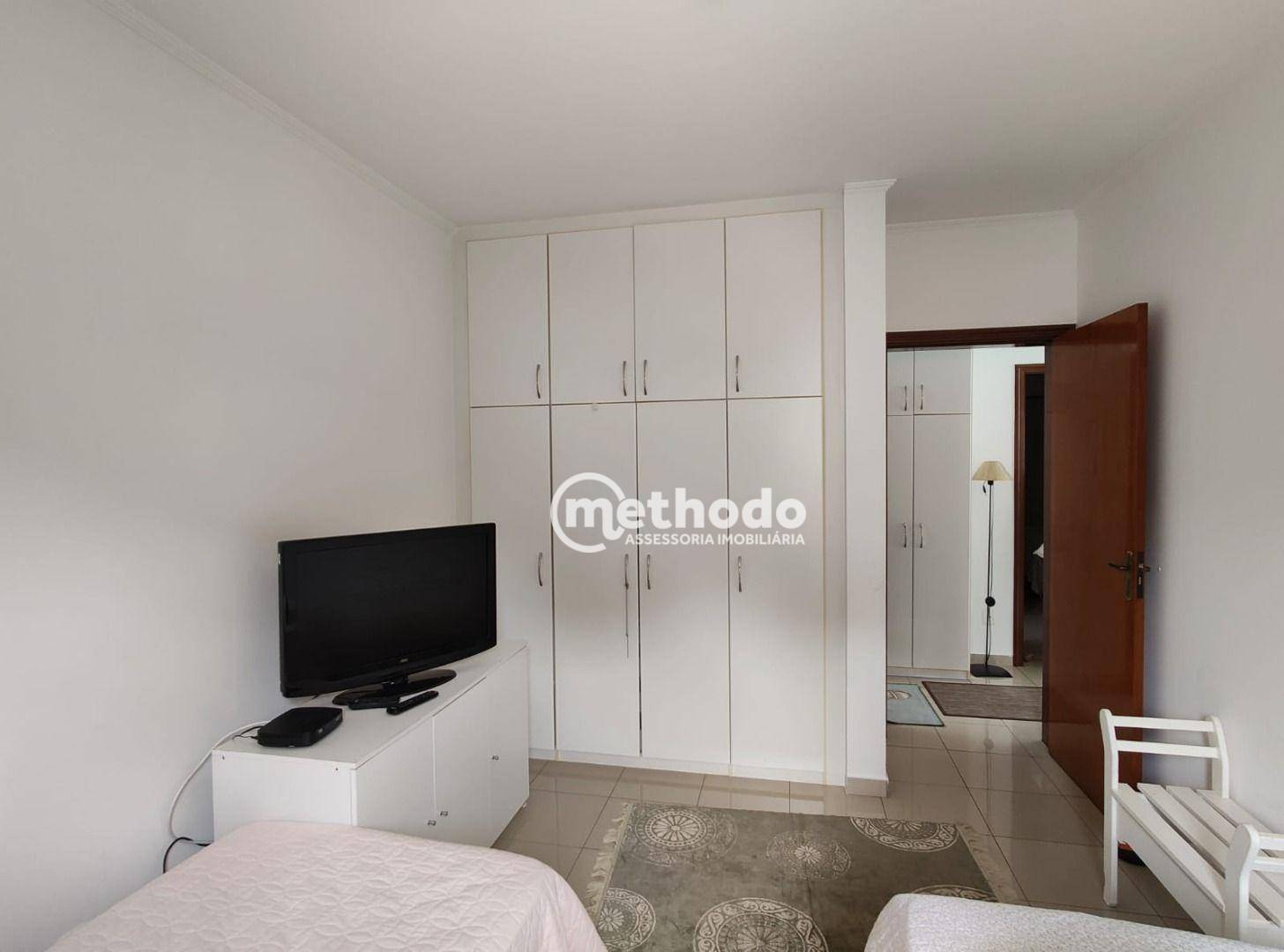 Casa à venda com 3 quartos, 200m² - Foto 24