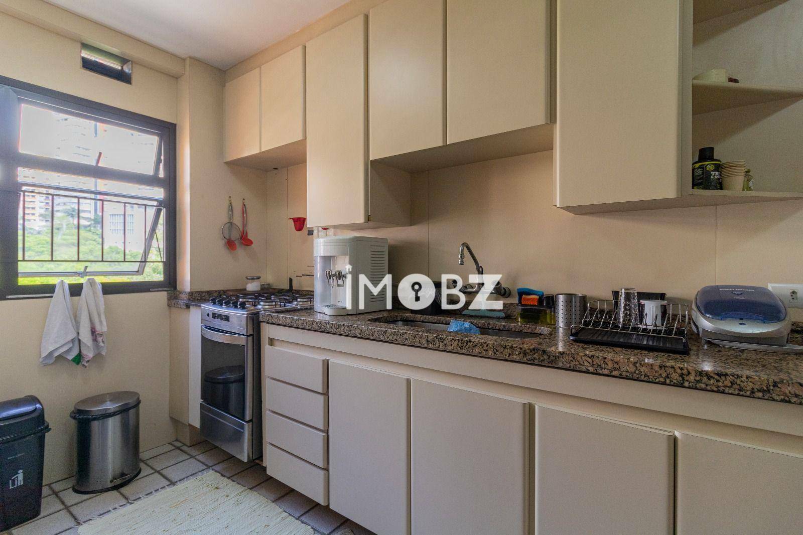 Apartamento à venda com 3 quartos, 143m² - Foto 4