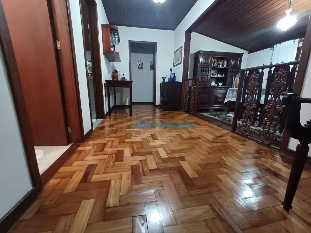 Casa à venda com 5 quartos, 460m² - Foto 8