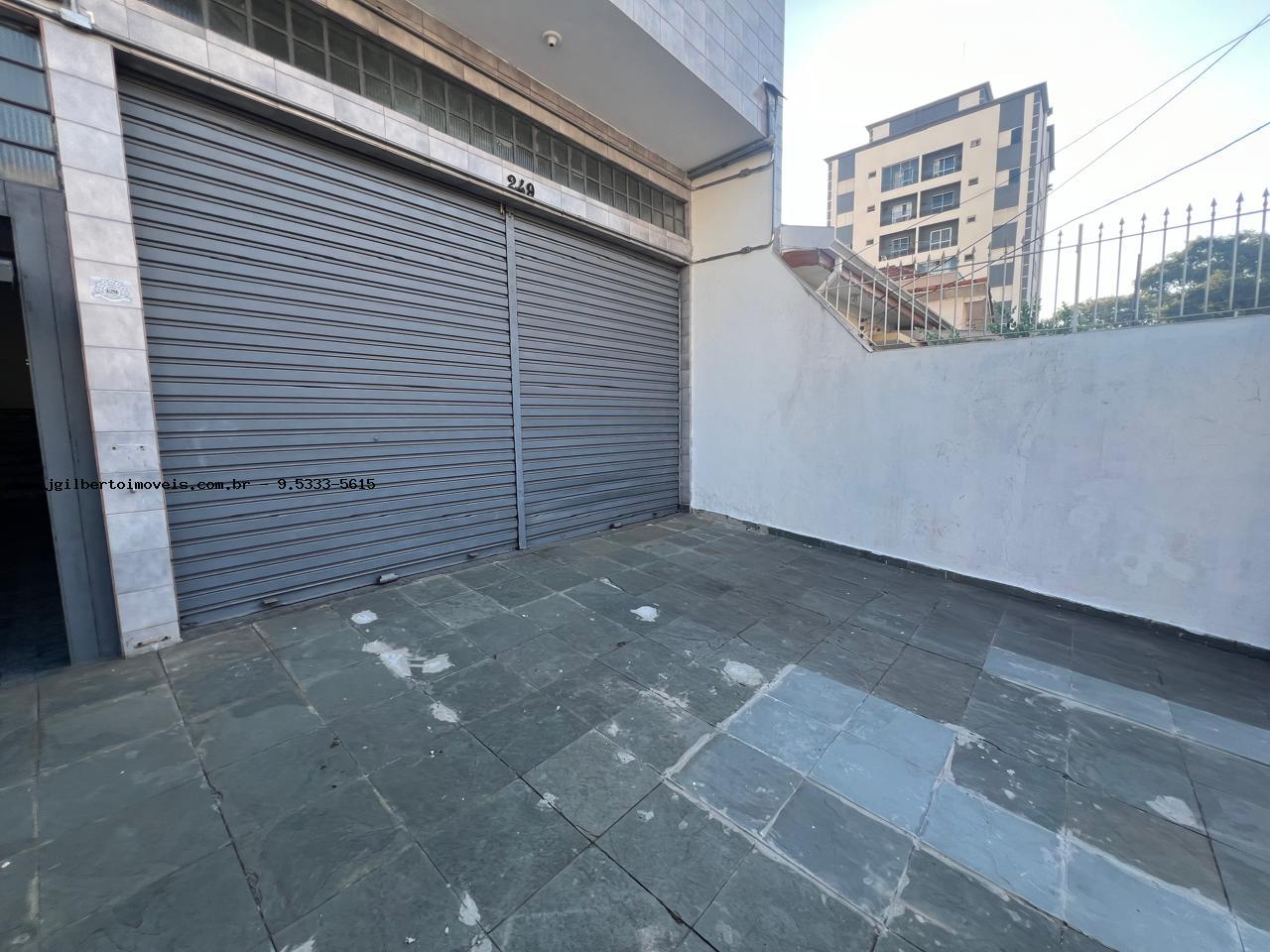 Casa à venda com 3 quartos, 200m² - Foto 18