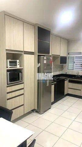 Sobrado à venda com 3 quartos, 200m² - Foto 1