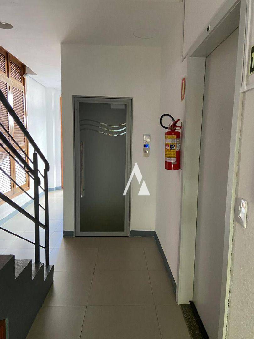 Apartamento à venda com 2 quartos, 70m² - Foto 8