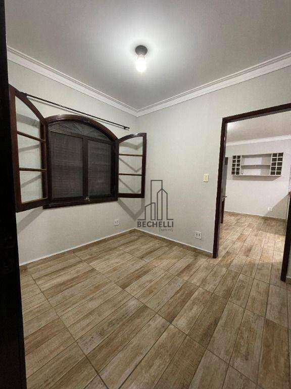 Casa para alugar com 5 quartos, 169m² - Foto 8