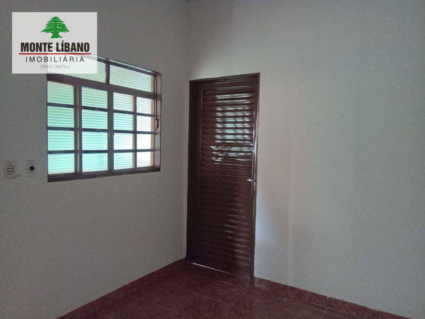 Casa para alugar com 2 quartos, 1m² - Foto 2