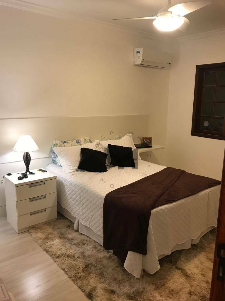 Casa à venda com 5 quartos, 234m² - Foto 16