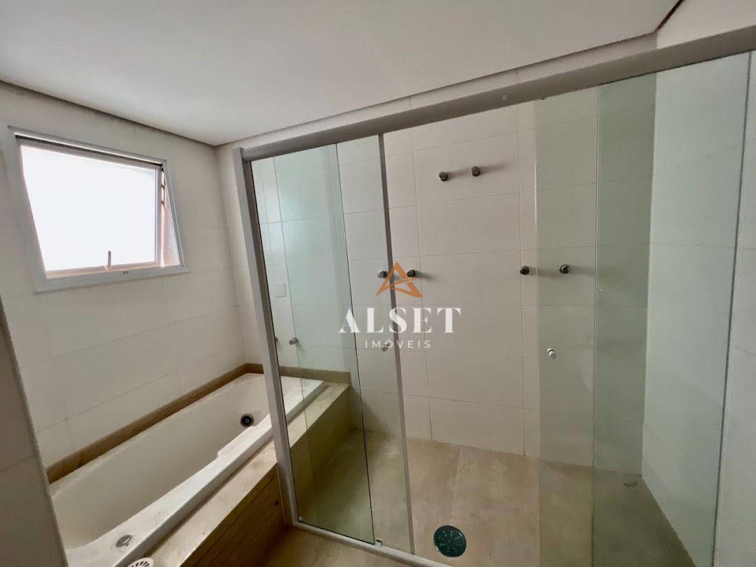 Apartamento à venda com 3 quartos, 180m² - Foto 8