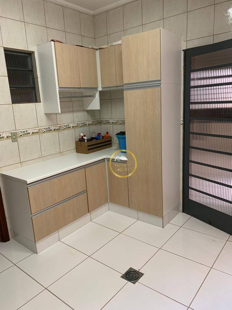 Casa à venda e aluguel com 3 quartos, 520m² - Foto 19