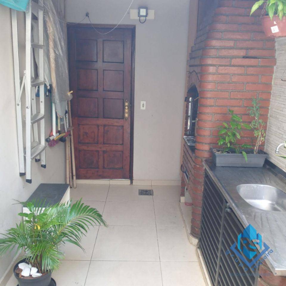 Sobrado à venda com 3 quartos, 220m² - Foto 31