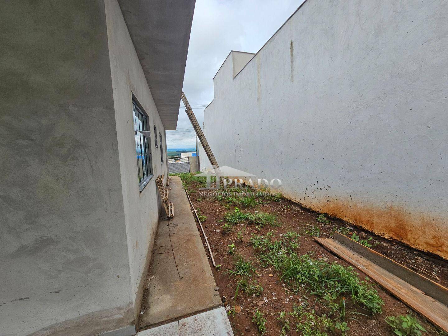 Casa à venda com 3 quartos, 80m² - Foto 11
