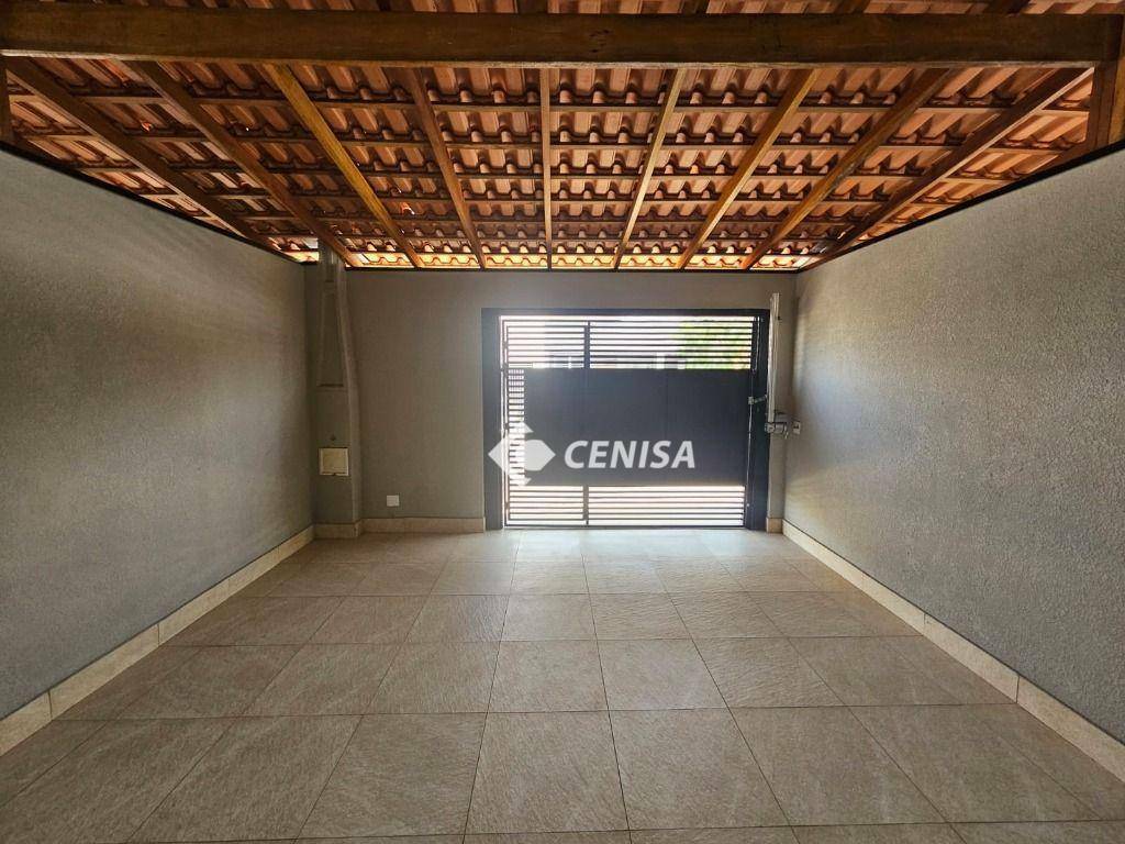 Casa à venda com 2 quartos, 89m² - Foto 3