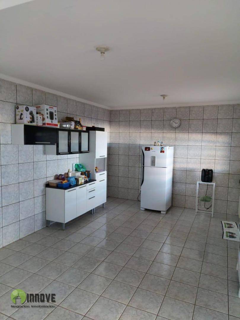 Casa à venda com 3 quartos, 149m² - Foto 3