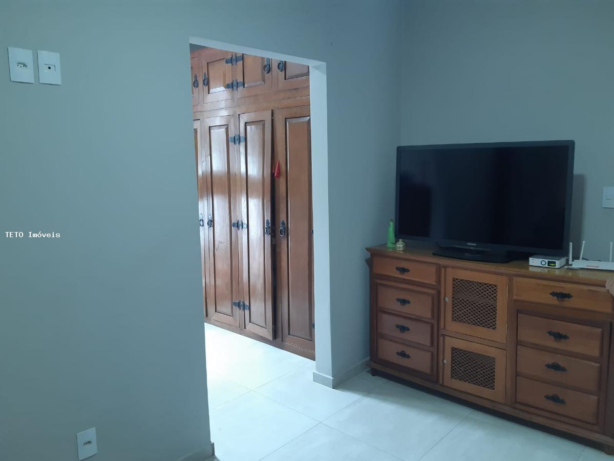 Casa à venda com 3 quartos, 210m² - Foto 21