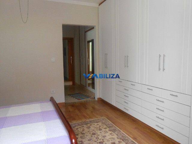 Casa à venda com 3 quartos, 220m² - Foto 4