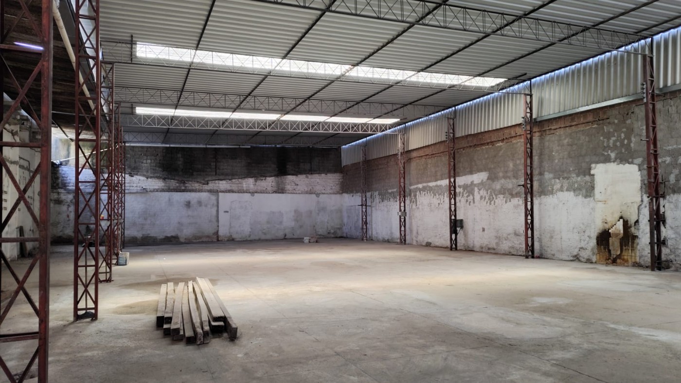 Depósito-Galpão-Armazém para alugar com 1 quarto, 1100m² - Foto 11