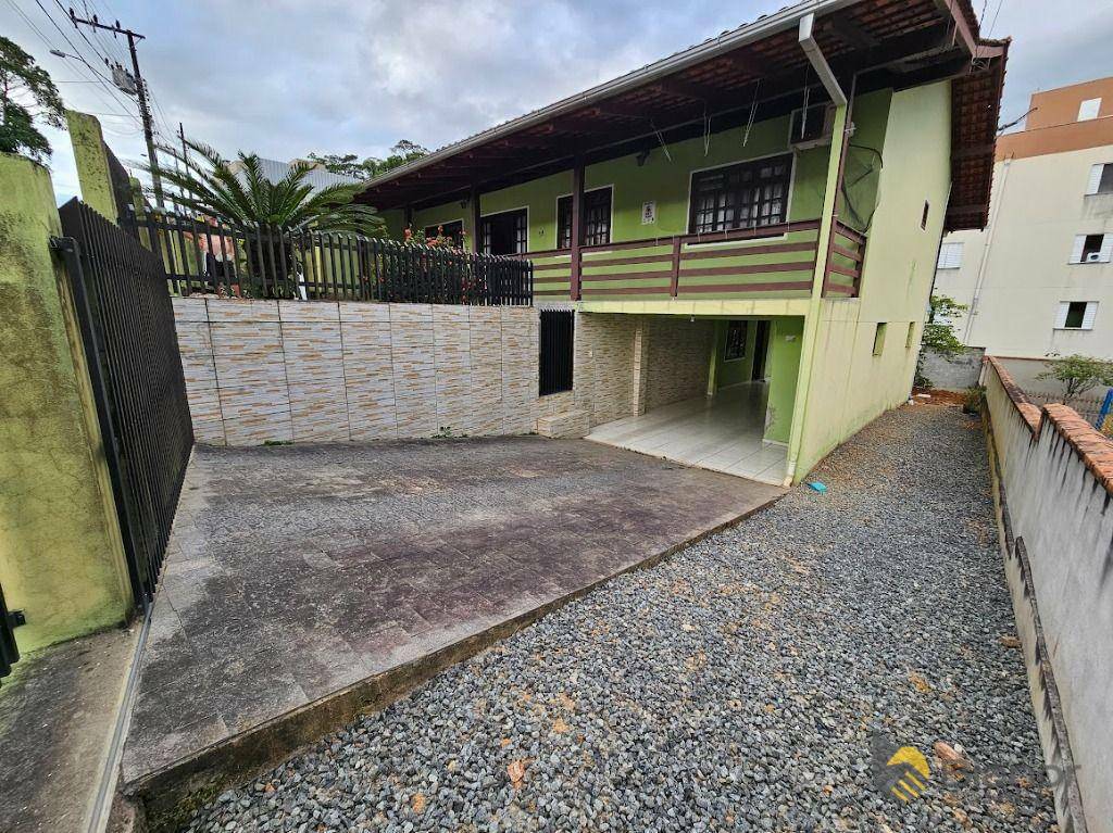 Casa à venda com 3 quartos, 200m² - Foto 23