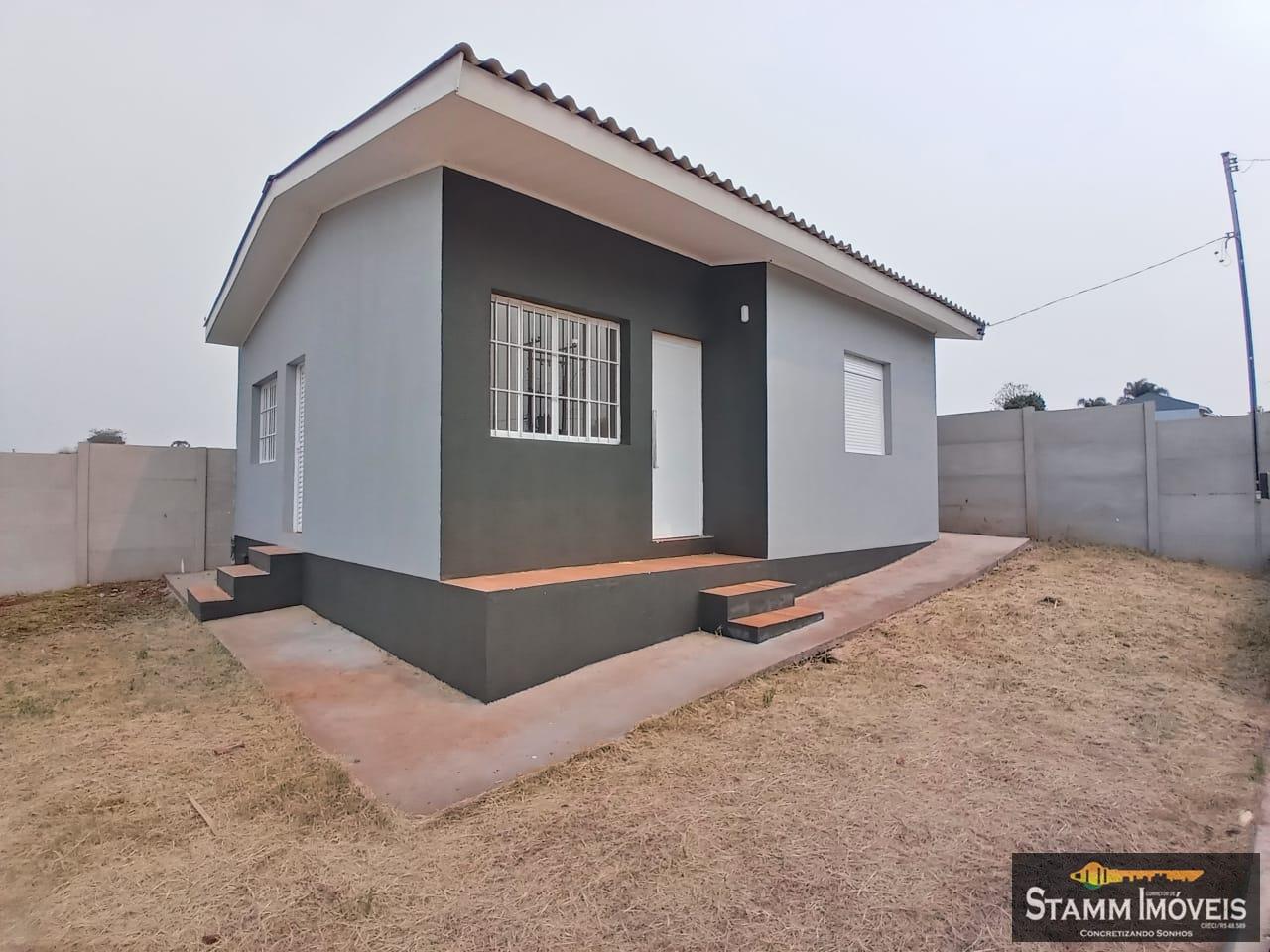 Casa à venda com 2 quartos, 240m² - Foto 1