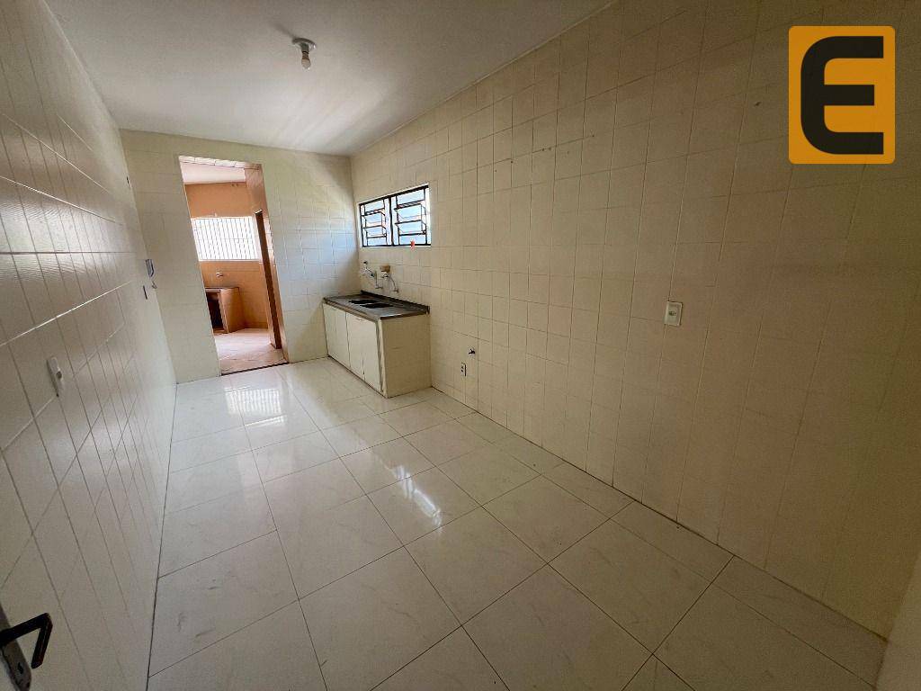 Apartamento à venda com 3 quartos, 179m² - Foto 15