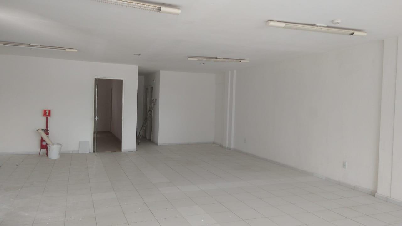 Depósito-Galpão-Armazém para alugar com 1 quarto, 2000m² - Foto 9