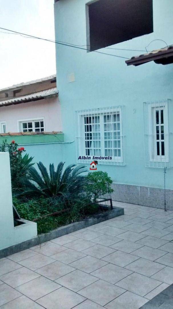 Casa à venda com 6 quartos, 169m² - Foto 37