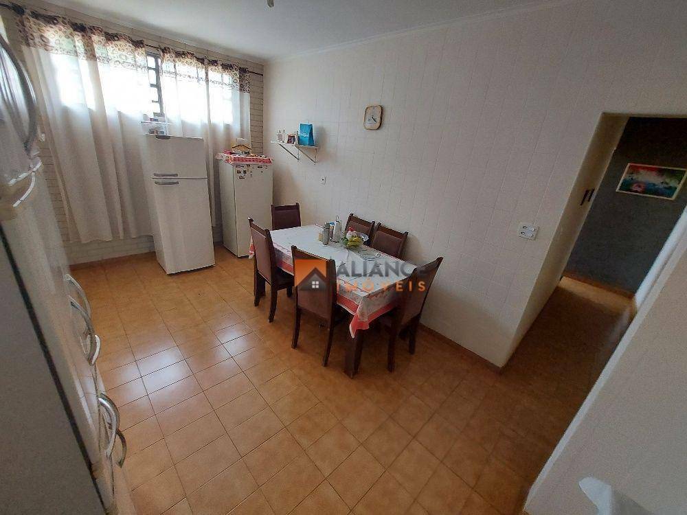 Casa à venda com 3 quartos, 108m² - Foto 15