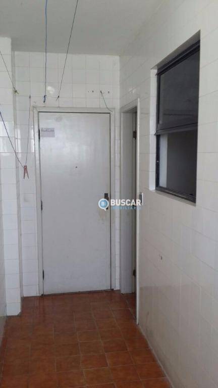 Apartamento à venda com 3 quartos, 140m² - Foto 11