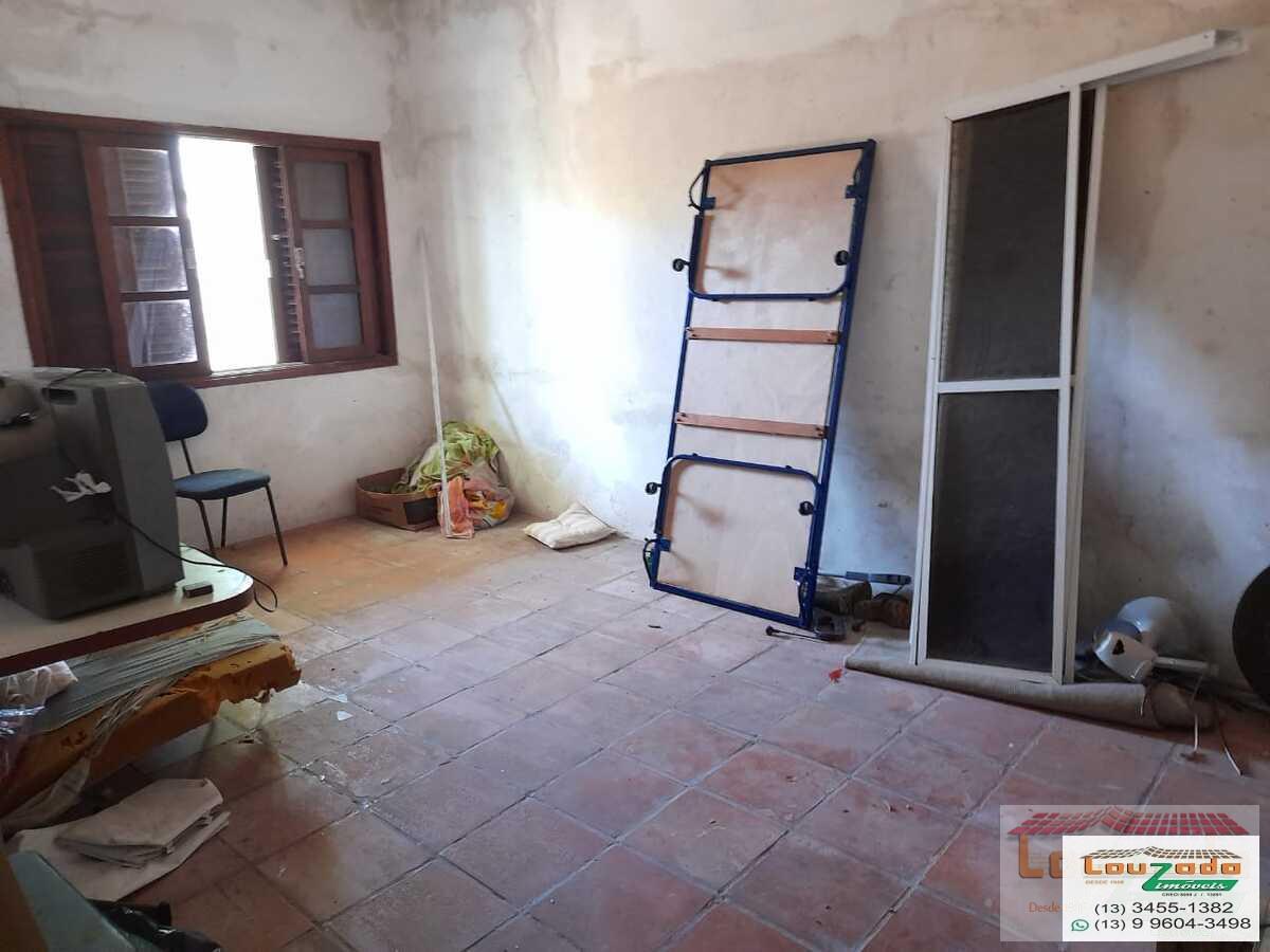 Casa à venda com 2 quartos, 300m² - Foto 4