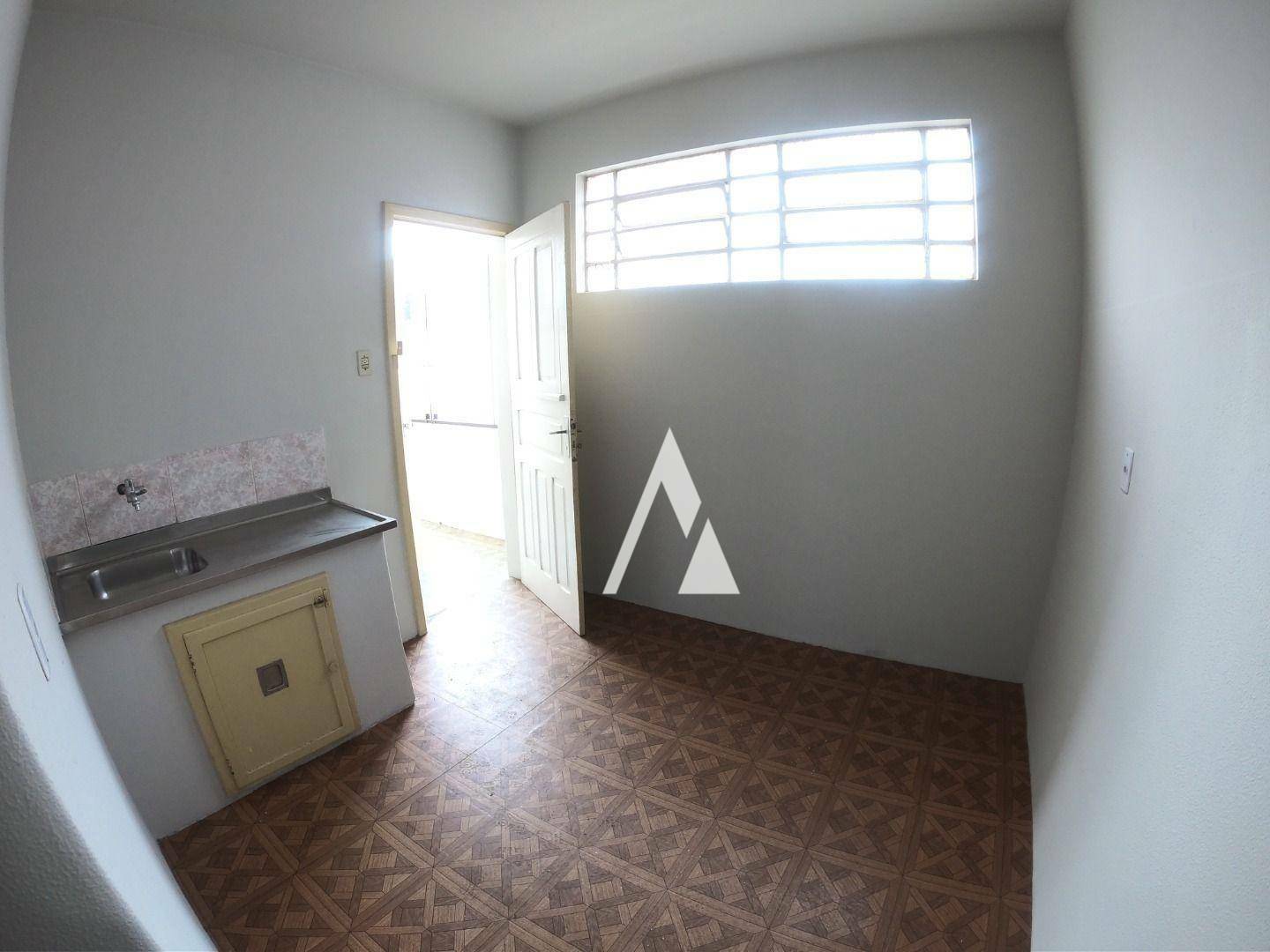 Apartamento para alugar com 3 quartos, 96m² - Foto 12