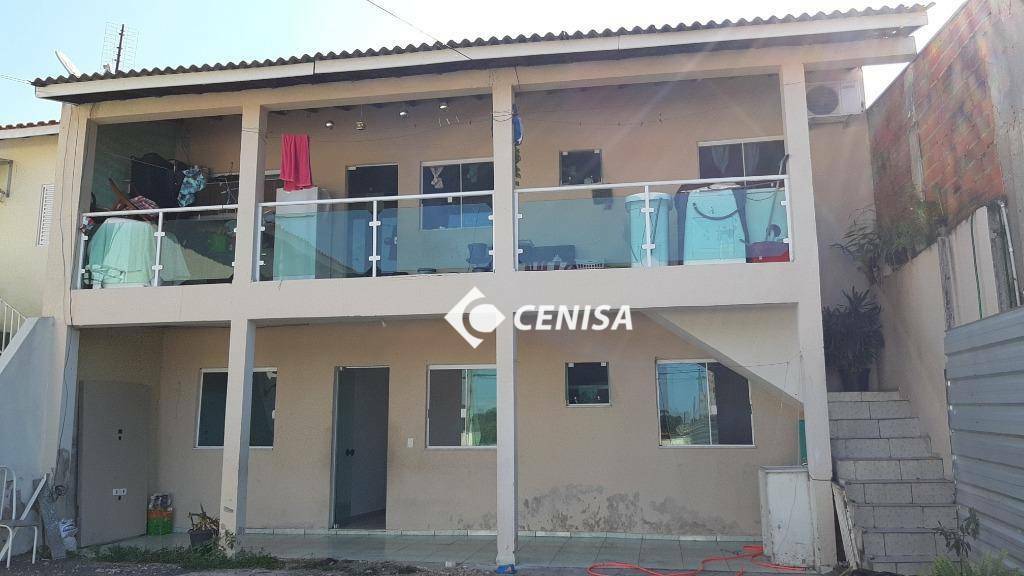 Casa à venda com 8 quartos, 402m² - Foto 1