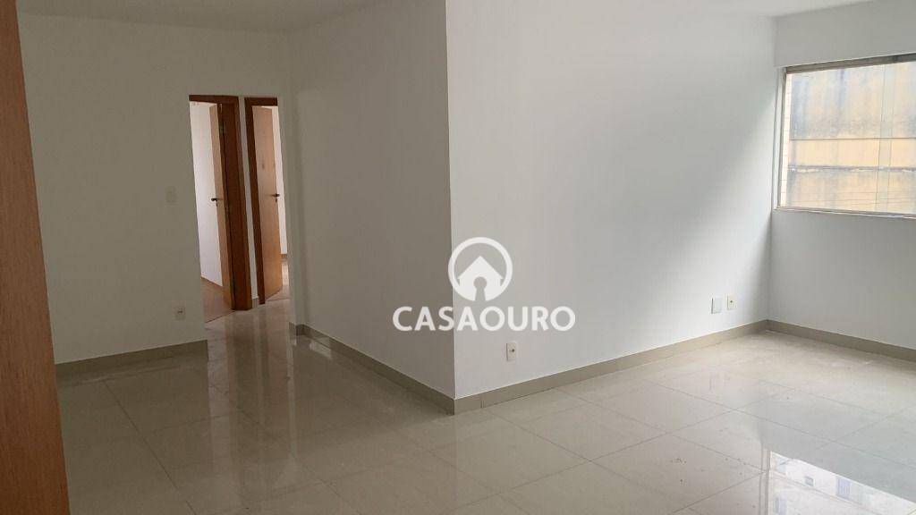 Apartamento à venda com 3 quartos, 94m² - Foto 1