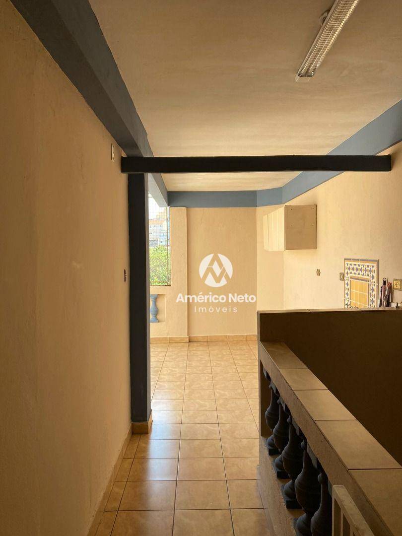 Casa à venda com 3 quartos, 230m² - Foto 16