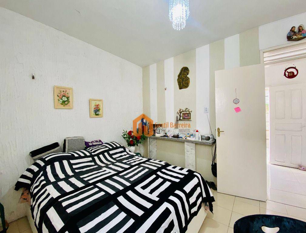 Casa à venda com 4 quartos, 194m² - Foto 12