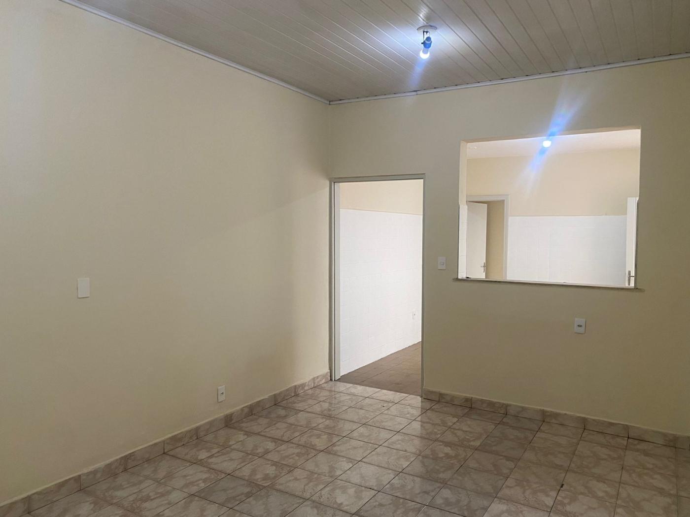 Casa para alugar com 3 quartos, 110m² - Foto 9