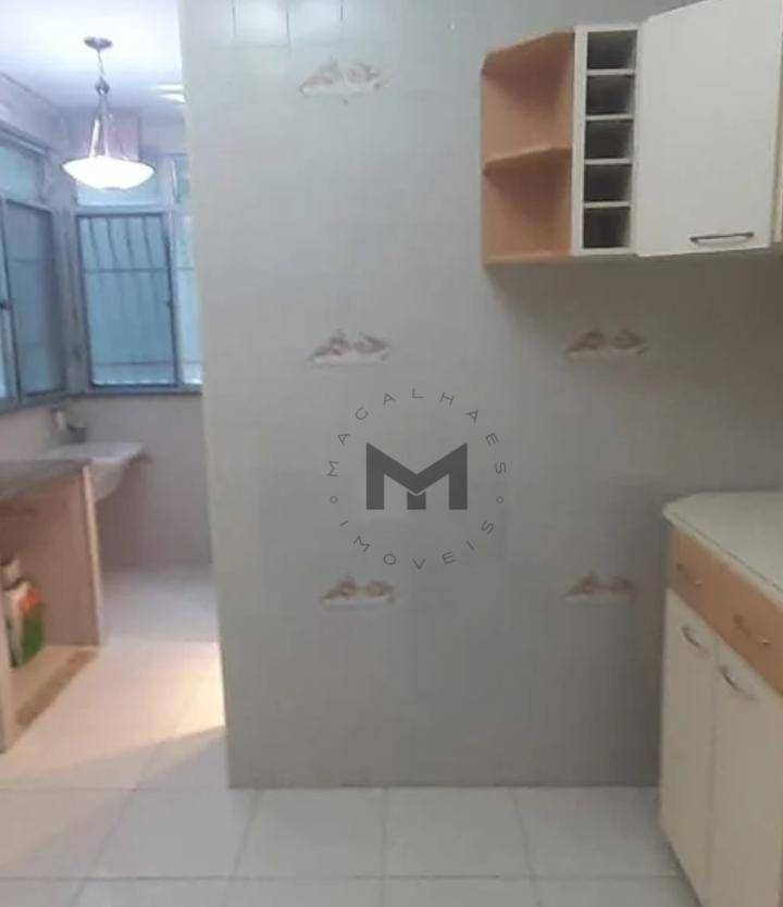 Apartamento à venda com 3 quartos, 101m² - Foto 2