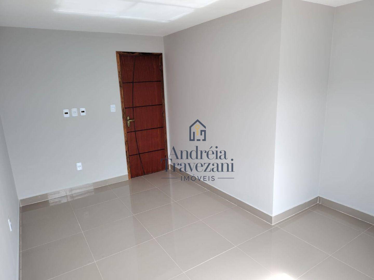 Casa à venda com 2 quartos, 70m² - Foto 9