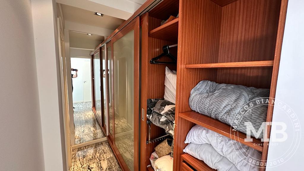 Apartamento à venda com 4 quartos, 257m² - Foto 31