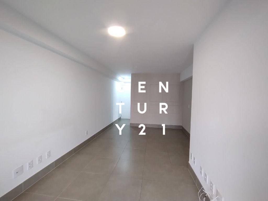 Apartamento para alugar com 3 quartos, 75m² - Foto 4