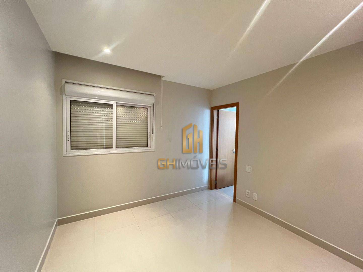 Apartamento à venda com 4 quartos, 216m² - Foto 20