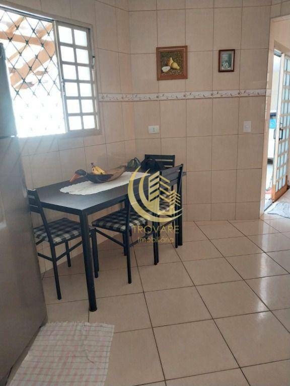 Casa à venda com 3 quartos, 100m² - Foto 18