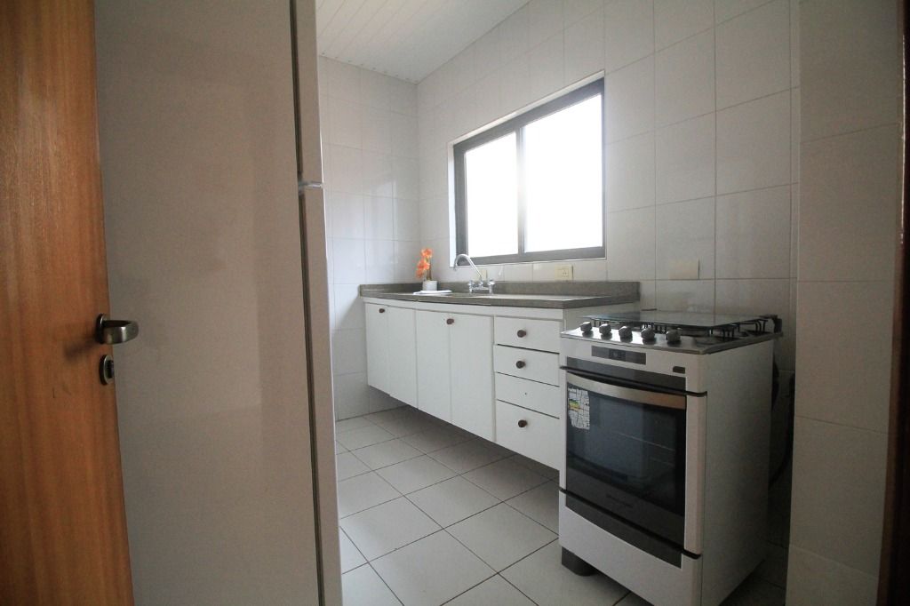 Apartamento para alugar com 2 quartos, 80m² - Foto 76