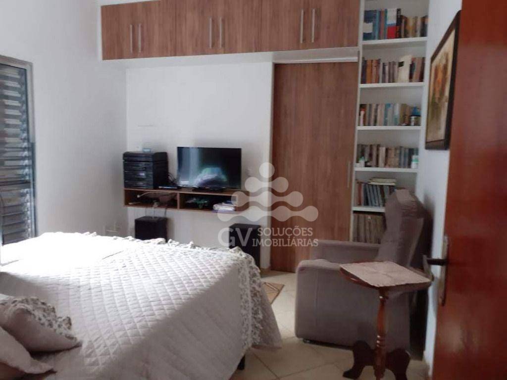 Casa à venda com 2 quartos, 109m² - Foto 7