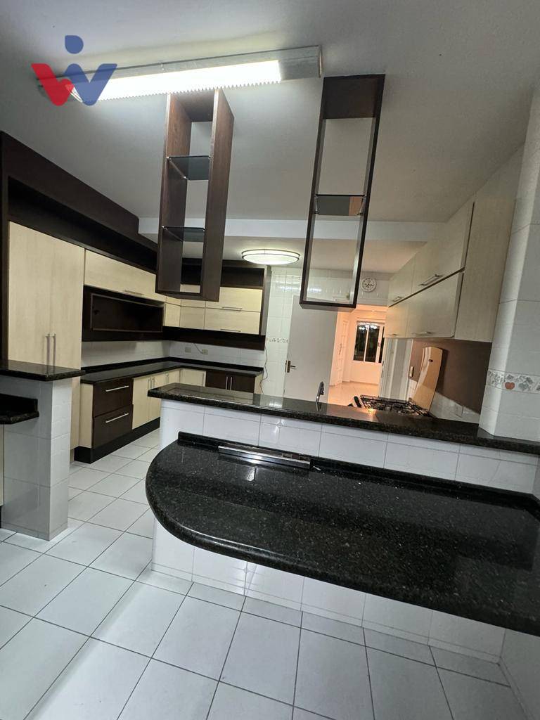 Sobrado à venda com 3 quartos, 180m² - Foto 8