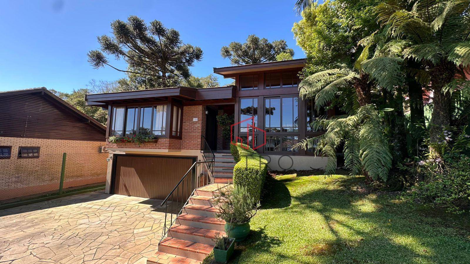 Casa, 3 quartos, 250 m² - Foto 1