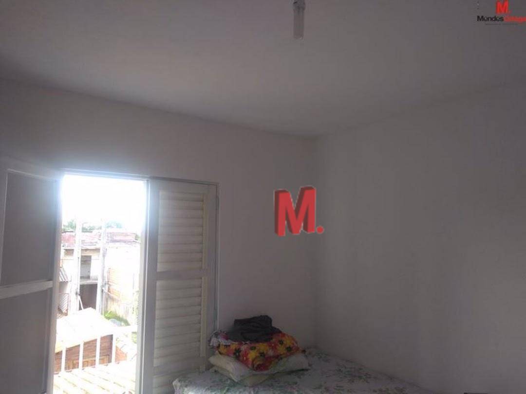 Casa à venda com 3 quartos, 210m² - Foto 8