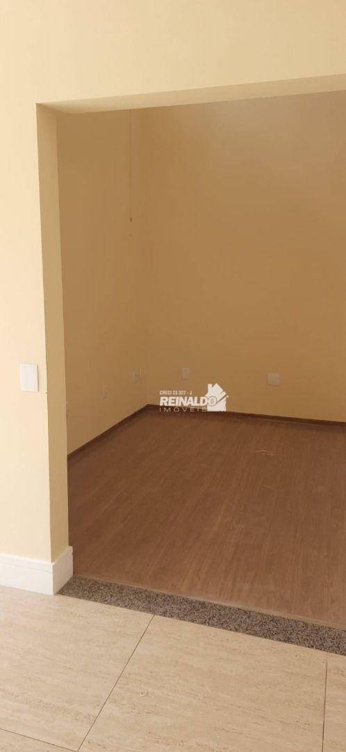 Casa de Condomínio para alugar com 3 quartos, 198m² - Foto 3