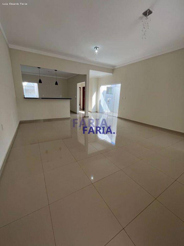 Casa à venda com 3 quartos, 210M2 - Foto 6